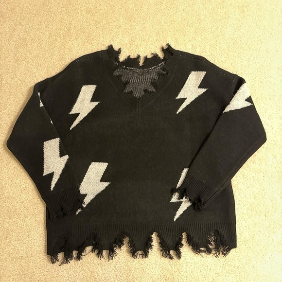 Black distressed lightning bolt sweater - Picture 6 of 6